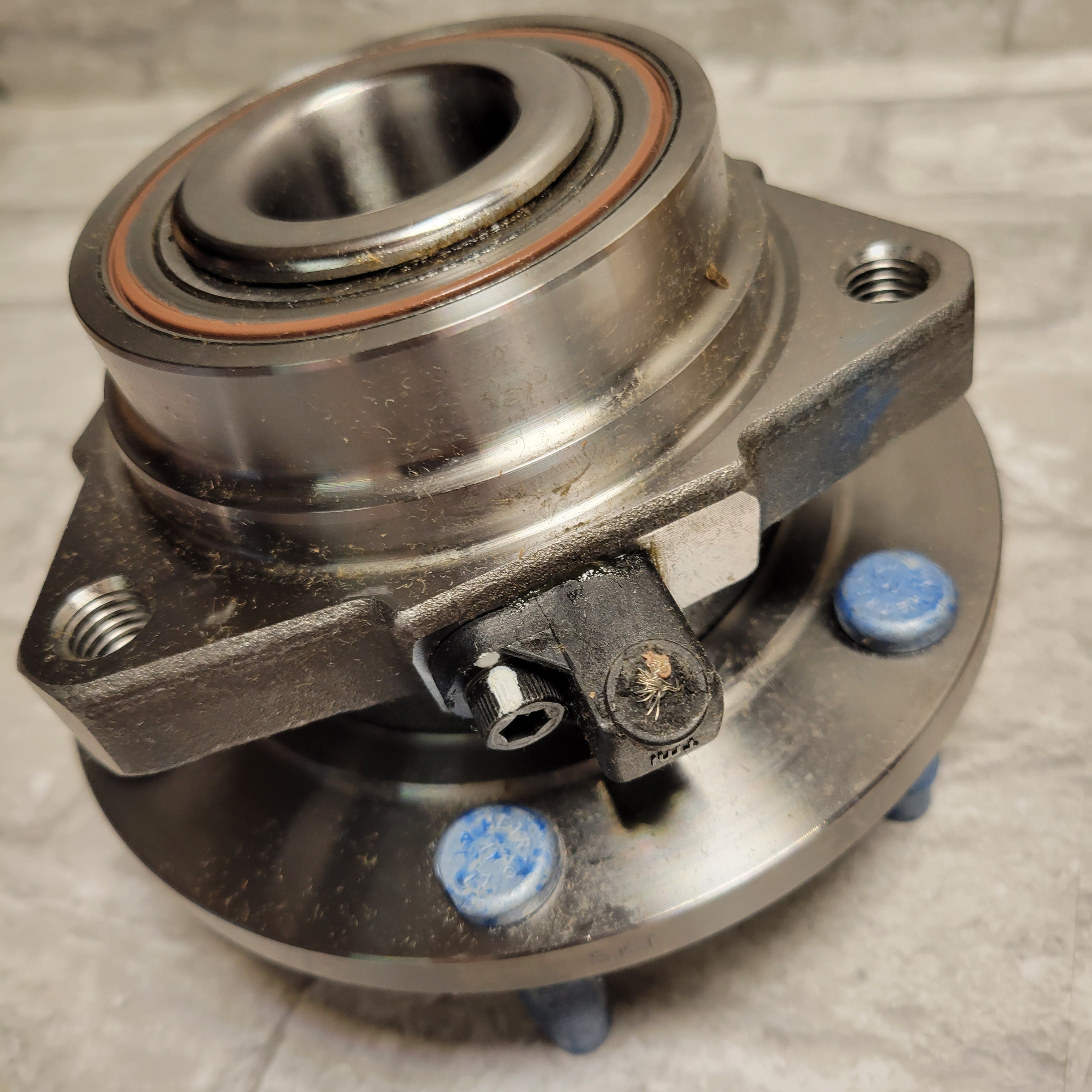 ACDelco FW121 Front Wheel Hub & Bearing Assembly w/ Wheel Speed Sensor *DAMAGED* (8026162036974)